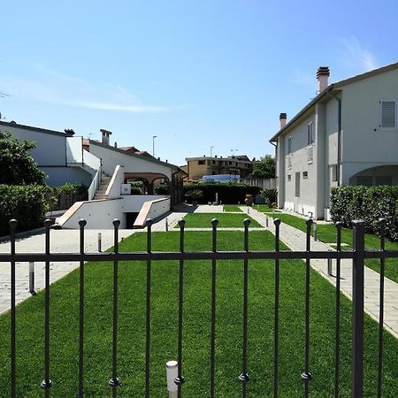 Casa Mari Panzió Principina Terra Kültér fotó