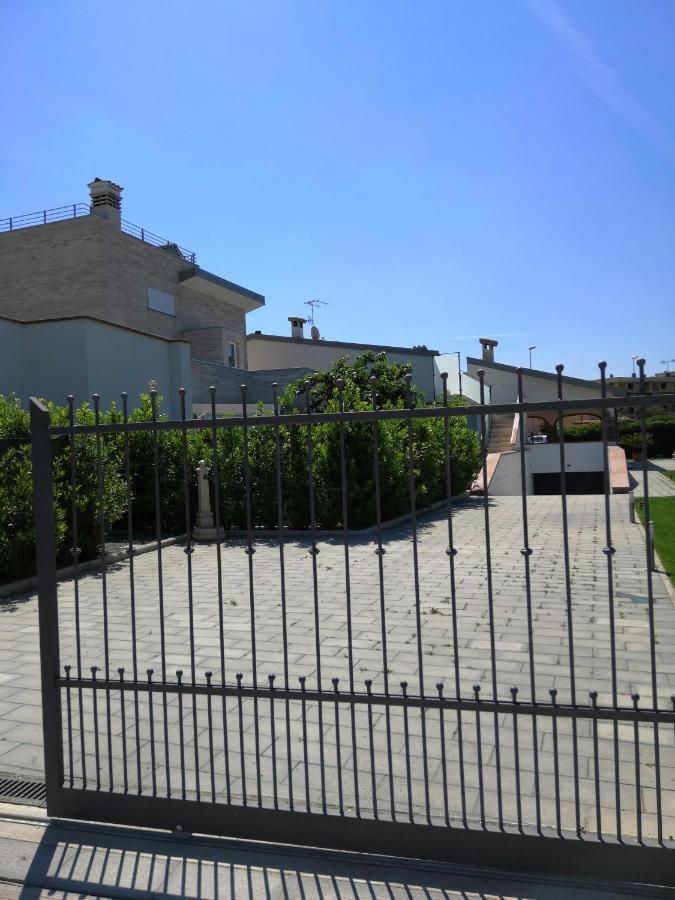 Casa Mari Panzió Principina Terra Kültér fotó