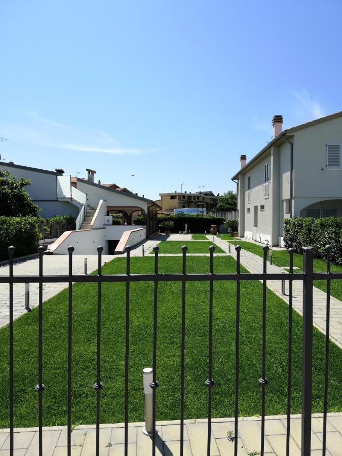 Casa Mari Panzió Principina Terra Kültér fotó